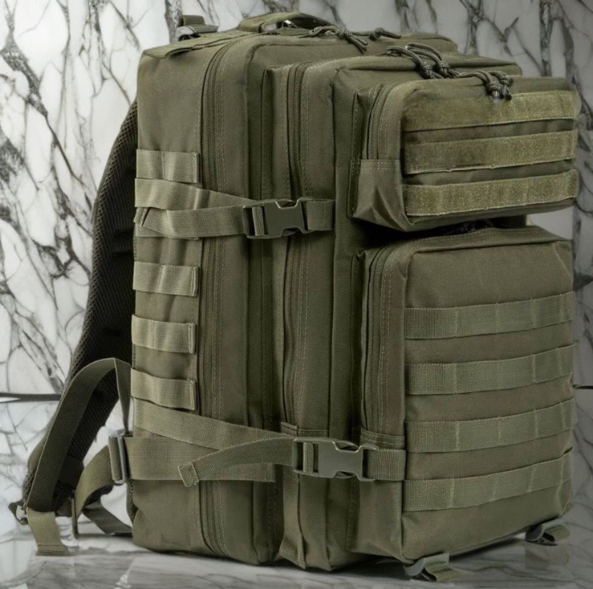 Mochila Militar de Viaje 45L: Resistente y Espaciosa